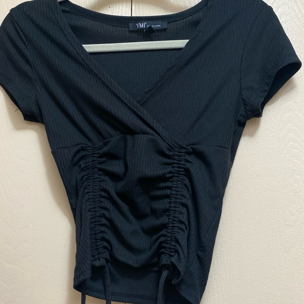 Pre-Owned MD YMI Collections Black Ribbed Cinch Cap Sleeve T-Shirt Small